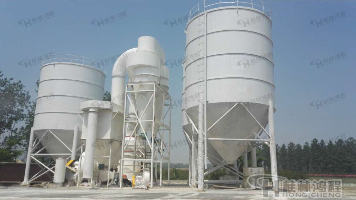 雷蒙磨200目長石粉年產(chǎn)10萬噸磨粉機(jī)價格公道 HC1900雷蒙磨200目長石粉年產(chǎn)10萬噸磨粉機(jī)價格公道